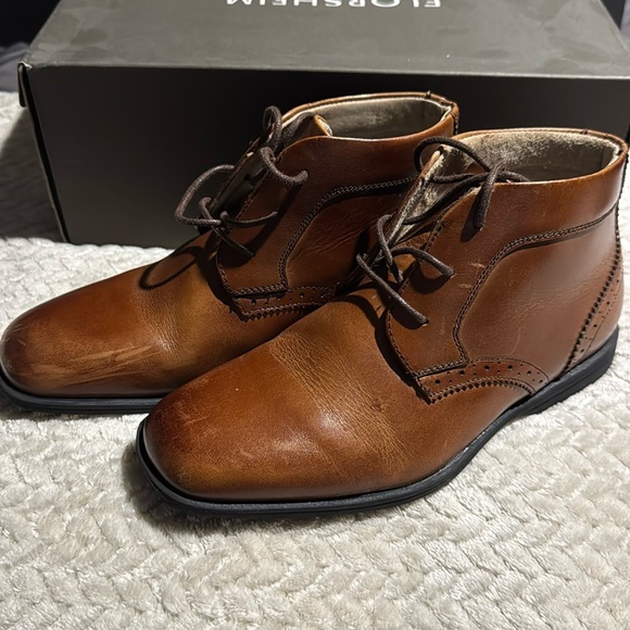 Florsheim Other - FLORSHEIM - boys chukka boot